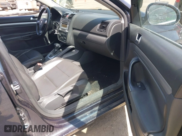 2009 Volkswagen Jetta SE с VIN 3VWRZ71K69M024624, выставлен на аукционе IAAI как лот 41919261 с пробегом 141 601 миль миль и . История ставок и продаж доступна на DreamBid. Изображение 5.