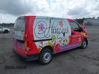 2021 Nissan NV200 SV z VIN 3N6CM0KNXMK701280, wystawiony jako IAAI lot #41997366 z przebiegiem 74 609 mil mil oraz . Historia ofert i sprzedaży dostępna na DreamBid. Obrazek 4.