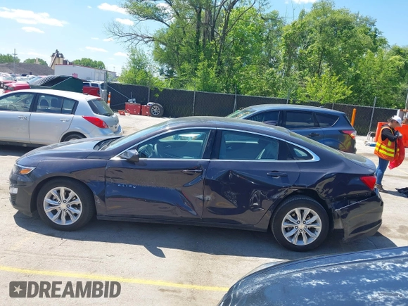 2025 Chevrolet Malibu LT with VIN 1G1ZD5ST5SF112401, listed as a IAAI auction lot 42174333 with 17,097 mi miles and . Bid and sale history available at DreamBid. Image 14.