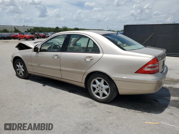 2002 Mercedes-Benz C 230/260/280/320 с VIN WDBRF61J32F155270, выставлен на аукционе Copart как лот 58742125 с пробегом 148 035 миль миль и Списание • Salvage title. История ставок и продаж доступна на DreamBid. Изображение 2.