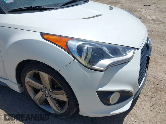 2013 Hyundai Veloster Turbo w/Black Int with VIN KMHTC6AE4DU122078, listed as a IAAI auction lot 42086862 with 203,692 mi miles. Bid and sale history available at carsss.com. Image 6.