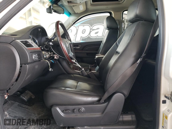 2013 Cadillac Escalade Premium z VIN 1GYS4CEF6DR240354, wystawiony jako Copart lot #57981635 z przebiegiem 120 582 mil mil oraz Szkoda całkowita • Salvage title. Historia ofert i sprzedaży dostępna na DreamBid. Obrazek 7.