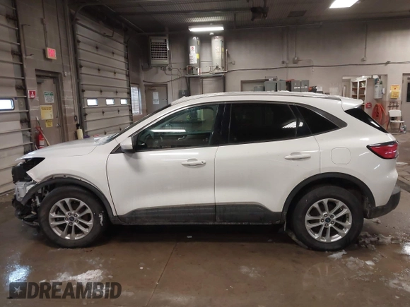 2021 Ford Escape SE Hybrid with VIN 1FMCU9BZ3MUA17452, listed as a IAAI auction lot 41626415 with 62,326 mi miles and . Bid and sale history available at DreamBid. Image 15.