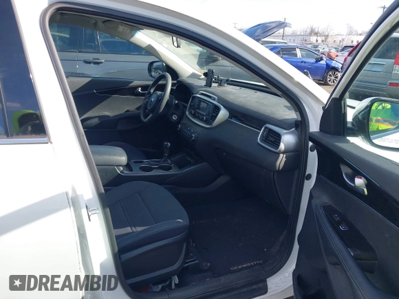 2018 Kia Sorento LX V6 with VIN 5XYPGDA50JG419263, listed as a IAAI auction lot 41592628 with 45,266 mi miles. Bid and sale history available at carsss.com. Image 5.