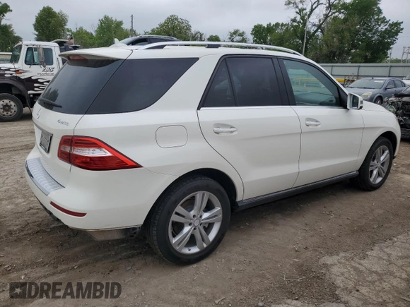 2014 Mercedes-Benz M 350 z VIN 4JGDA5HBXEA409539, wystawiony jako Copart lot #54777115 z przebiegiem 168 057 mil mil oraz Szkoda całkowita • Salvage title. Historia ofert i sprzedaży dostępna na DreamBid. Obrazek 3.