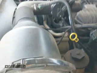 2005 Ford F-150 XL с VIN 1FTRF12215KC12296, выставлен на аукционе IAAI как лот 42436348 с пробегом 329 951 миль миль и . История ставок и продаж доступна на DreamBid. Изображение 19.