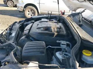 2018 Jeep Grand Cherokee Upland z VIN 1C4RJFAG9JC106126, wystawiony jako IAAI lot #41402779 z przebiegiem 68 876 mil mil oraz . Historia ofert i sprzedaży dostępna na DreamBid. Obrazek 20.