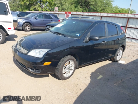 2005 Ford Focus S with VIN 3FAFP37N95R110485, listed as a IAAI auction lot 42047479 with 167,475 mi miles and . Bid and sale history available at carsss.com. Image 2.