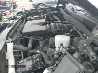 2015 Chevrolet Silverado 1500 LT z VIN 1GCRCREH9FZ343346, wystawiony jako IAAI lot #40937095 z przebiegiem 88 735 mil mil oraz . Historia ofert i sprzedaży dostępna na DreamBid. Obrazek 19.