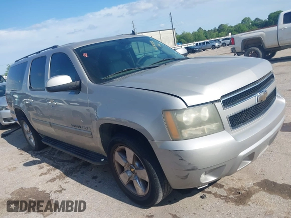 2008 Chevrolet Suburban LT w/2LT with VIN 3GNFC16038G299755, listed as a IAAI auction lot 42088092 with 141,876 mi miles. Bid and sale history available at carsss.com. Image 1.
