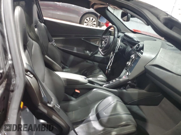 2019 McLaren 720S z VIN SBM14DCA4KW003494, wystawiony jako Copart lot #78677954 z przebiegiem 23 683 mil mil oraz Szkody całkowita. Historia ofert i sprzedaży dostępna na DreamBid. Obrazek 10.