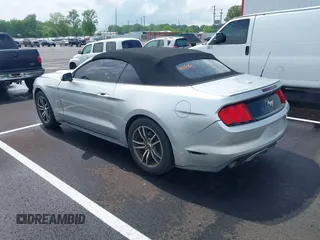 2016 Ford Mustang EcoBoost Premium z VIN 1FATP8UH4G5221806, wystawiony jako IAAI lot #42145462 z przebiegiem 116 223 mil mil oraz . Historia ofert i sprzedaży dostępna na DreamBid. Obrazek 3.