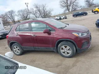 2017 Chevrolet Trax LT with VIN 3GNCJPSB5HL262068, listed as a IAAI auction lot 41904657 with 132,559 mi miles. Bid and sale history available at carsss.com. Image 13.