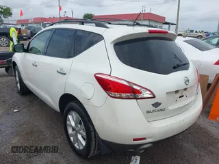 2014 Nissan Murano SV z VIN JN8AZ1MUXEW407149, wystawiony jako IAAI lot #42444679 z przebiegiem 155 946 mil mil oraz . Historia ofert i sprzedaży dostępna na DreamBid. Obrazek 3.