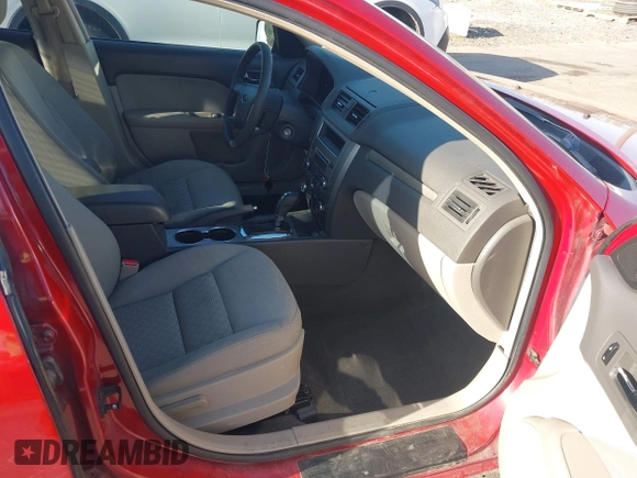 2010 Ford Fusion SE z VIN 3FAHP0HA9AR256835, wystawiony jako IAAI lot #42228249 z przebiegiem 200 519 mil mil oraz . Historia ofert i sprzedaży dostępna na DreamBid. Obrazek 5.