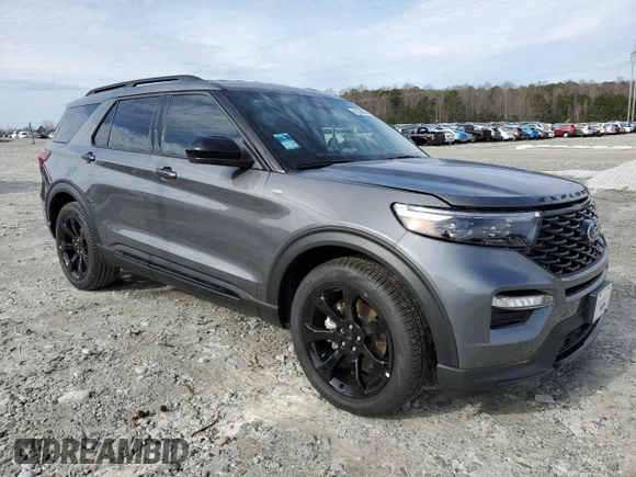 2024 Ford Explorer ST-Line with VIN 1FMSK7KH4RGA10464, listed as a Copart auction lot 43239635 with 4,786 mi miles and Salvage Title. Bid and sale history available at carsss.com. Image 4.