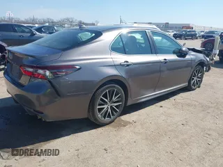 2021 Toyota Camry SE Nightshade with VIN 4T1G11AK4MU432151, listed as a IAAI auction lot 41672800 with 82,051 mi miles. Bid and sale history available at carsss.com. Image 4.