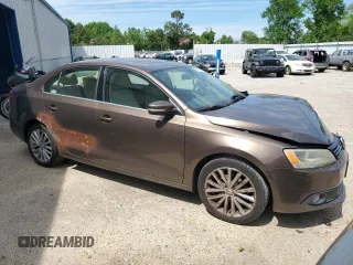 2011 Volkswagen Jetta SEL с VIN 3VWLX7AJ0BM359581, выставлен на аукционе Copart как лот 56222225 с пробегом 195 871 миль миль и Чистый • Clean title. История ставок и продаж доступна на DreamBid. Изображение 4.