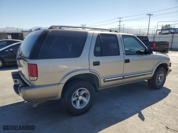 2000 Chevrolet Blazer LS with VIN 1GNCS13W3YK125255, listed as a Copart auction lot 67570164 with 188,315 mi miles and Salvage Title. Bid and sale history available at carsss.com. Image 3.