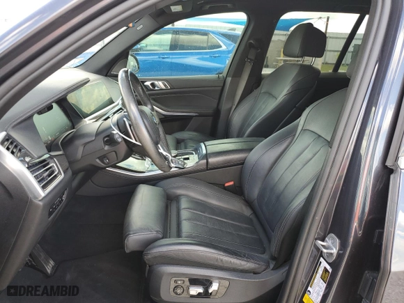 2021 BMW X5 sDrive40i with VIN 5UXCR4C06M9F65541, listed as a Copart auction lot 46525585 with 55,152 mi miles and Salvage Title. Bid and sale history available at carsss.com. Image 7.