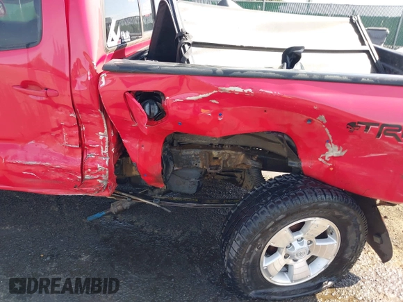 2007 Toyota Tacoma with VIN 5TELU42N97Z437684, listed as a IAAI auction lot 42087377 with 184,947 mi miles and . Bid and sale history available at DreamBid. Image 6.