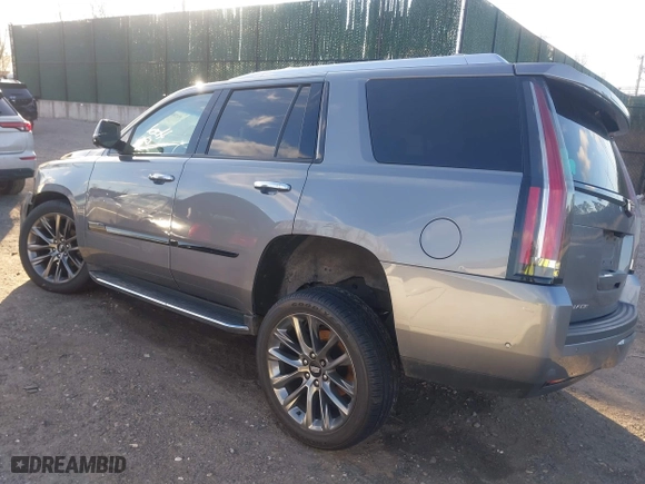 2019 Cadillac Escalade Luxury with VIN 1GYS4BKJ0KR401930, listed as a IAAI auction lot 41588826 with 78,977 mi miles. Bid and sale history available at carsss.com. Image 3.