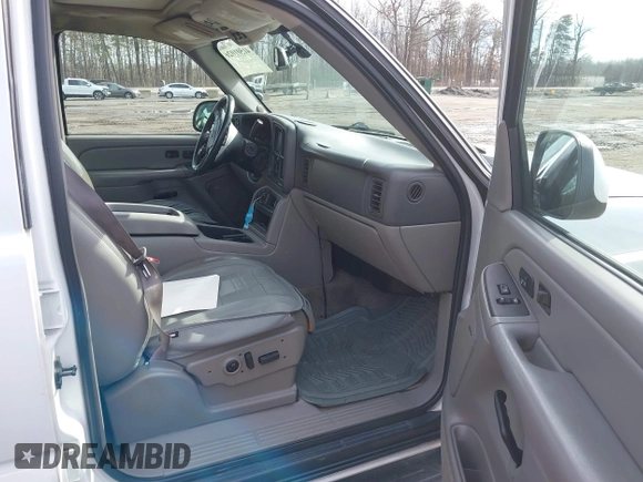 2004 Chevrolet Suburban LT z VIN 1GNFK16T14J103074, wystawiony jako IAAI lot #41501026 z przebiegiem 241 154 mil mil oraz . Historia ofert i sprzedaży dostępna na DreamBid. Obrazek 5.
