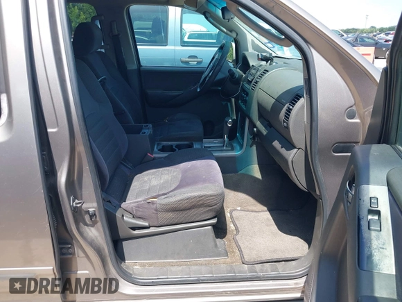 2006 Nissan Pathfinder SE with VIN 5N1AR18U46C670001, listed as a IAAI auction lot 42451015 with 292,292 mi miles and . Bid and sale history available at DreamBid. Image 5.