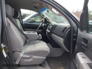 2008 Toyota Tundra 4WD Truck with VIN 5TBBT54128S459001, listed as a IAAI auction lot 41863512 with 134,631 mi miles. Bid and sale history available at carsss.com. Image 5.