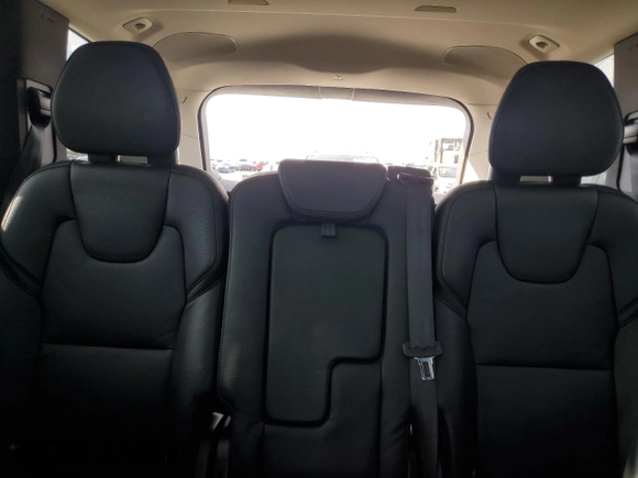 2016 Volvo XC90 Momentum with VIN YV4102XK3G1067927, listed as a Copart auction lot 82564614 with 89,385 mi miles and Salvage Title. Bid and sale history available at carsss.com. Image 10.