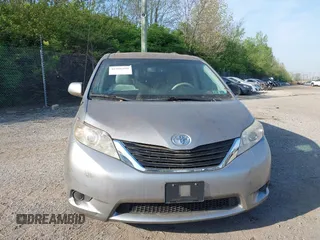 2011 Toyota Sienna LE with VIN 5TDJK3DC9BS012944, listed as a IAAI auction lot 42106998 with 108,700 mi miles. Bid and sale history available at carsss.com. Image 6.