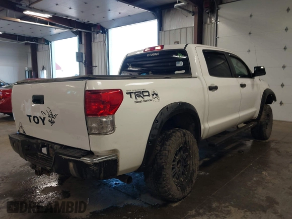2013 Toyota Tundra z VIN 5TFDY5F10DX274318, wystawiony jako IAAI lot #41729475 z przebiegiem 253 873 mil mil oraz . Historia ofert i sprzedaży dostępna na DreamBid. Obrazek 4.