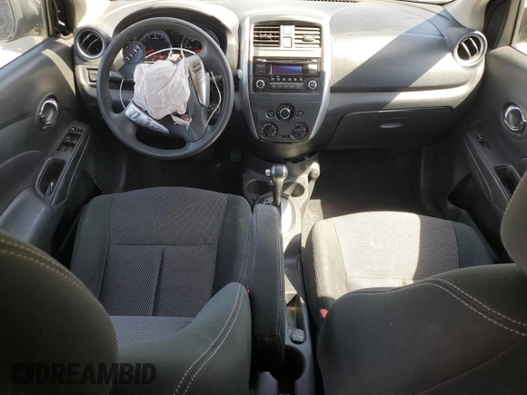 2017 Nissan Versa SV z VIN 3N1CN7AP8HL841701, wystawiony jako Copart lot #55702695 z przebiegiem 111 104 mil mil oraz Szkoda całkowita • Salvage title. Historia ofert i sprzedaży dostępna na DreamBid. Obrazek 8.