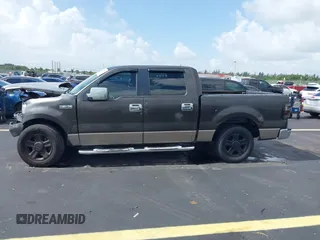 2006 Ford F-150 XLT с VIN 1FTPW12556FA47557, выставлен на аукционе IAAI как лот 42657262 с пробегом Не указан миль и . История ставок и продаж доступна на DreamBid. Изображение 15.