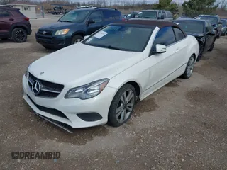 2014 Mercedes-Benz E-Class E 350 with VIN WDDKK5KF9EF241907, listed as a IAAI auction lot 42016399 with 84,650 mi miles. Bid and sale history available at carsss.com. Image 16.