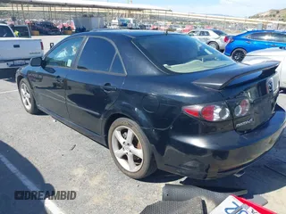 2008 Mazda 6 i Sport VE with VIN 1YVHP80C985M39391, listed as a IAAI auction lot 42009104 with 177,399 mi miles. Bid and sale history available at carsss.com. Image 3.