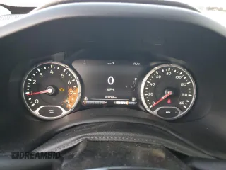 2017 Jeep Renegade Latitude z VIN ZACCJBBB7HPG28986, wystawiony jako Copart lot #55303055 z przebiegiem 40 839 mil mil oraz Szkoda całkowita • Salvage title. Historia ofert i sprzedaży dostępna na DreamBid. Obrazek 9.