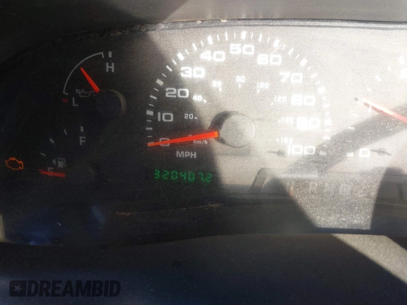 2004 Ford Super Duty F-250 XL with VIN 1FTNF20L54EC99861, listed as a IAAI auction lot 41301229 with 320,407 mi miles. Bid and sale history available at carsss.com. Image 7.