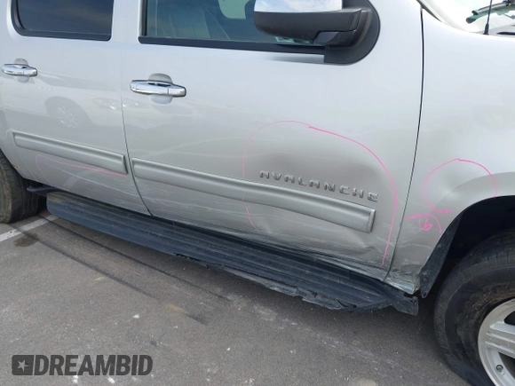 2011 Chevrolet Avalanche LS with VIN 3GNTKEE35BG252968, listed as a IAAI auction lot 42109433 with 117,352 mi miles and . Bid and sale history available at DreamBid. Image 6.
