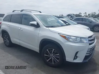 2018 Toyota Highlander SE with VIN 5TDKZRFH7JS546793, listed as a IAAI auction lot 42156937 with 59,181 mi miles and . Bid and sale history available at DreamBid. Image 1.
