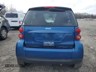 2008 Smart fortwo Pure z VIN WMEEJ31X38K136723, wystawiony jako Copart lot #49301765 z przebiegiem 63 431 mil mil oraz Czysty tytuł • Clean title. Historia ofert i sprzedaży dostępna na DreamBid. Obrazek 6.
