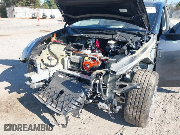 2024 Tesla Model Y with VIN 7SAYGDED3RF092501, listed as a IAAI auction lot 40820923 with 4,688 mi miles and . Bid and sale history available at DreamBid. Image 6.