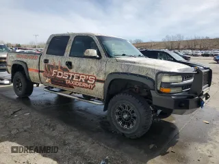 2002 Chevrolet Silverado 1500HD LT with VIN 1GCGK13U92F149424, listed as a Copart auction lot 48531665 with 211,773 mi miles and Clean Title. Bid and sale history available at DreamBid. Image 4.