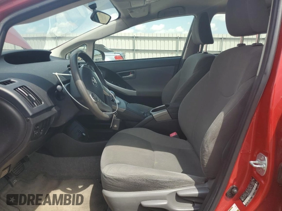 2013 Toyota Prius One z VIN JTDKN3DU1D1623197, wystawiony jako Copart lot #59472015 z przebiegiem 100 034 mil mil oraz Szkoda całkowita • Salvage title. Historia ofert i sprzedaży dostępna na DreamBid. Obrazek 7.