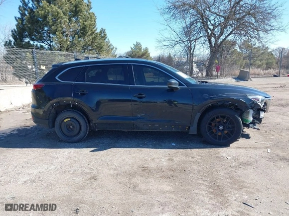 2017 Mazda CX-9 Signature with VIN JM3TCBEY3H0135815, listed as a IAAI auction lot 41721675 with 91,578 mi miles. Bid and sale history available at carsss.com. Image 13.