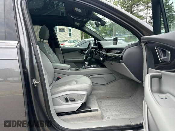 2019 Audi Q7 Premium Plus with VIN WA1LAAF73KD048392, listed as a Copart auction lot 60239275 with 152,699 mi miles and Clean title. Bid and sale history available at DreamBid. Image 7.
