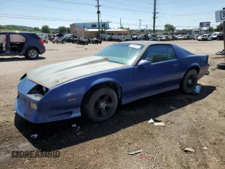 1989 Chevrolet Camaro z VIN 1G1FP21E7KL153495, wystawiony jako Copart lot #61464765 z przebiegiem 20 147 mil mil oraz Czysty tytuł • Clean title. Historia ofert i sprzedaży dostępna na DreamBid. Obrazek 1.