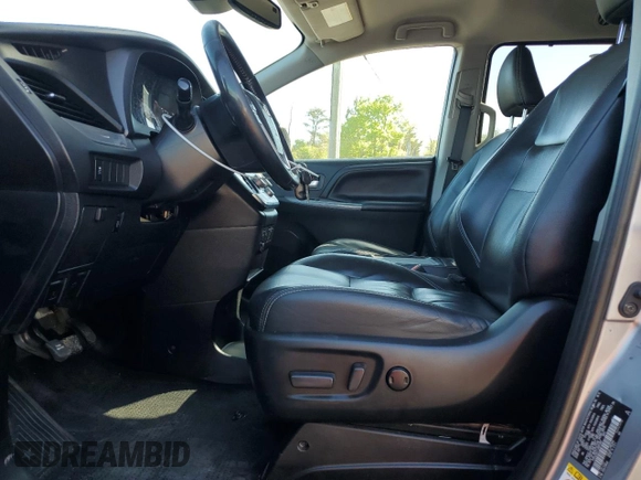 2018 Toyota Sienna SE с VIN 5TDXZ3DC1JS951963, выставлен на аукционе Copart как лот 54760995 с пробегом 184 542 миль миль и Чистый • Clean title. История ставок и продаж доступна на DreamBid. Изображение 7.
