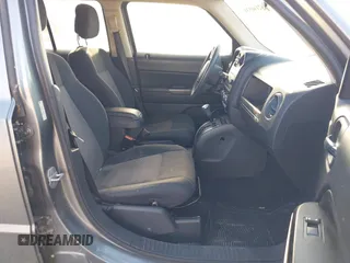 2012 Jeep Patriot Sport with VIN 1C4NJRBB3CD612311, listed as a IAAI auction lot 42146930 with 184,353 mi miles. Bid and sale history available at carsss.com. Image 5.