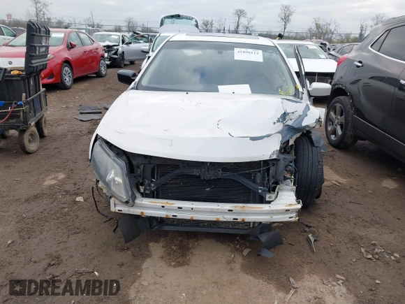 2011 Ford Fusion SEL with VIN 3FAHP0JG9BR245009, listed as a IAAI auction lot 41898112 with 1 mi miles. Bid and sale history available at carsss.com. Image 12.